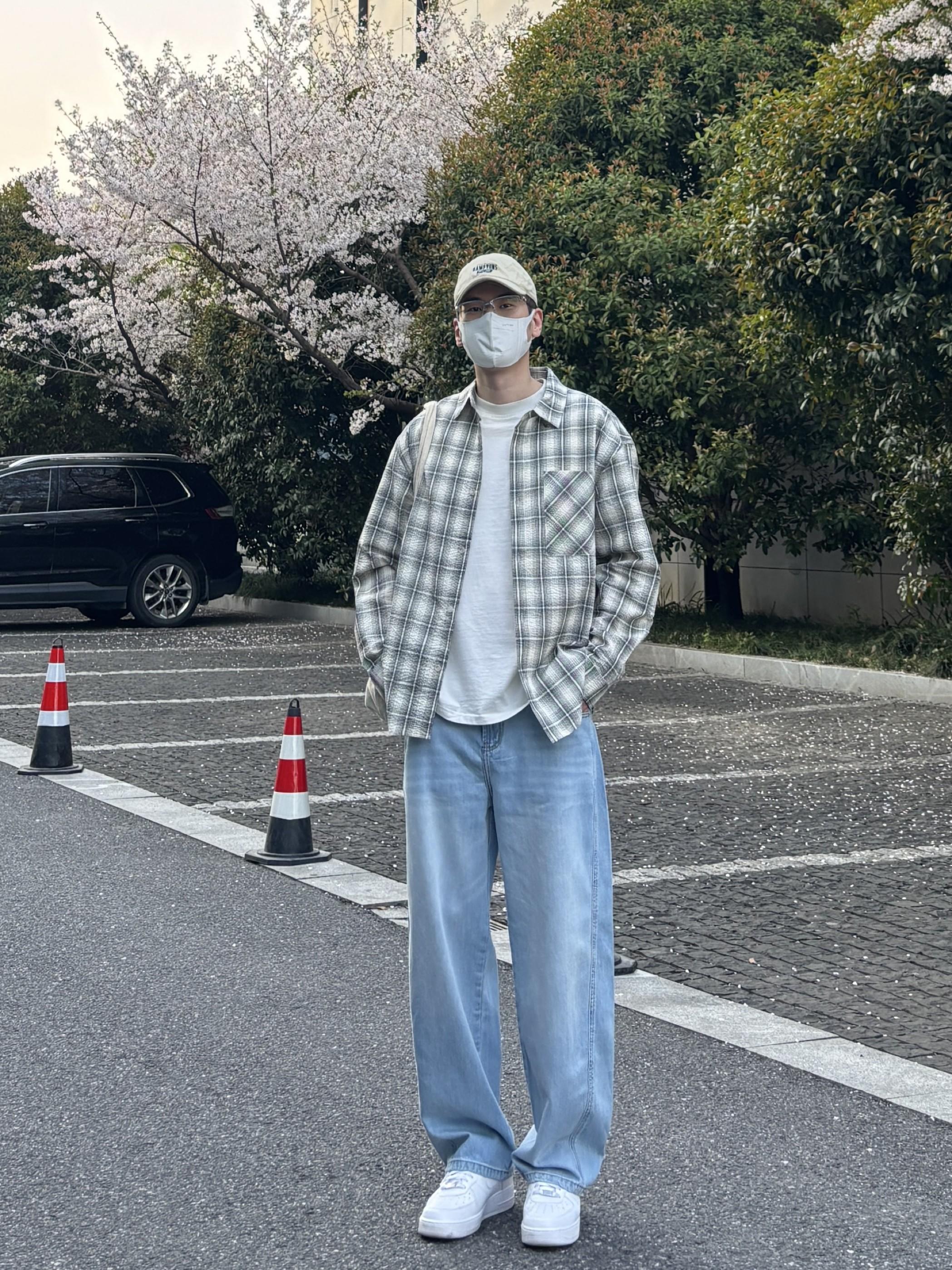 浅调简约穿搭,春日出街舒适又有型🙋♂️